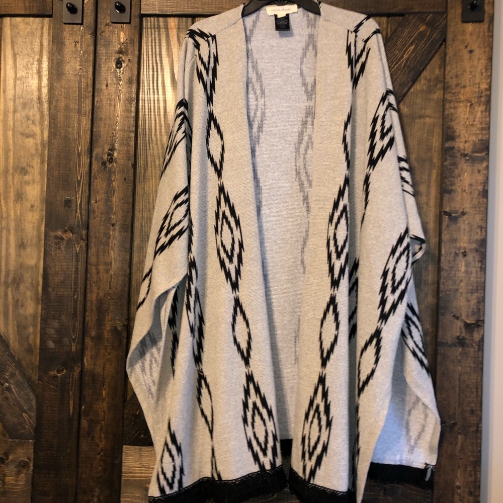 Painted threads kimono shrug